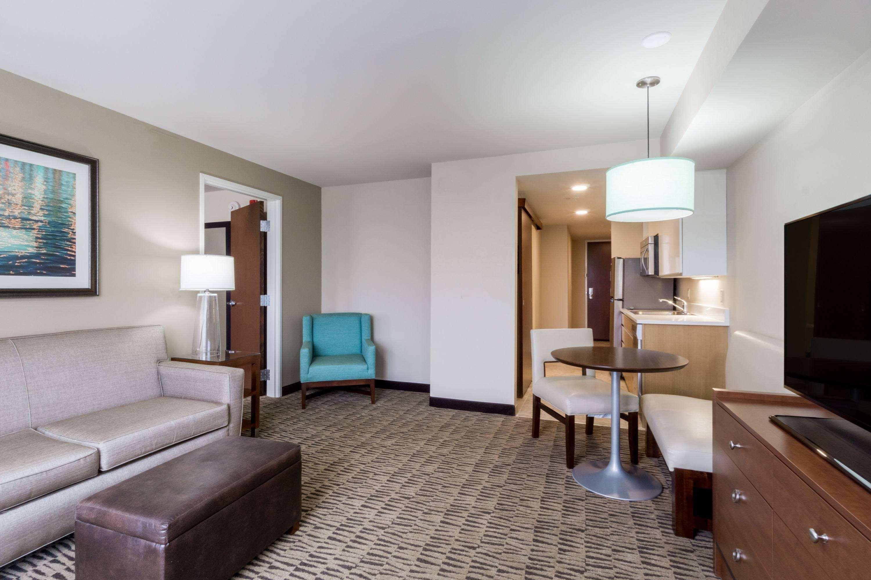 Hawthorn Suites By Wyndham Wheeling At The Highlands Triadelphia Dış mekan fotoğraf