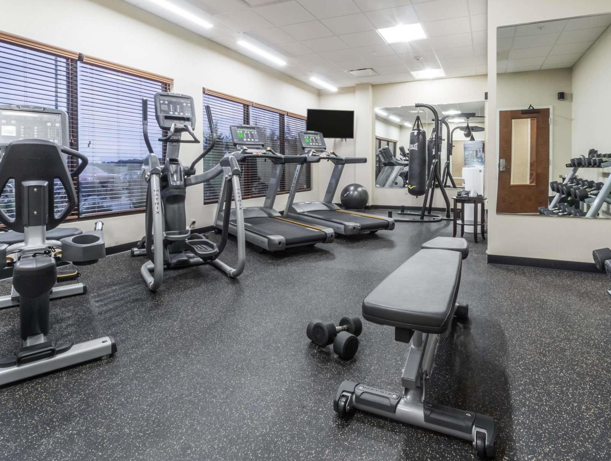Hawthorn Suites By Wyndham Wheeling At The Highlands Triadelphia Dış mekan fotoğraf