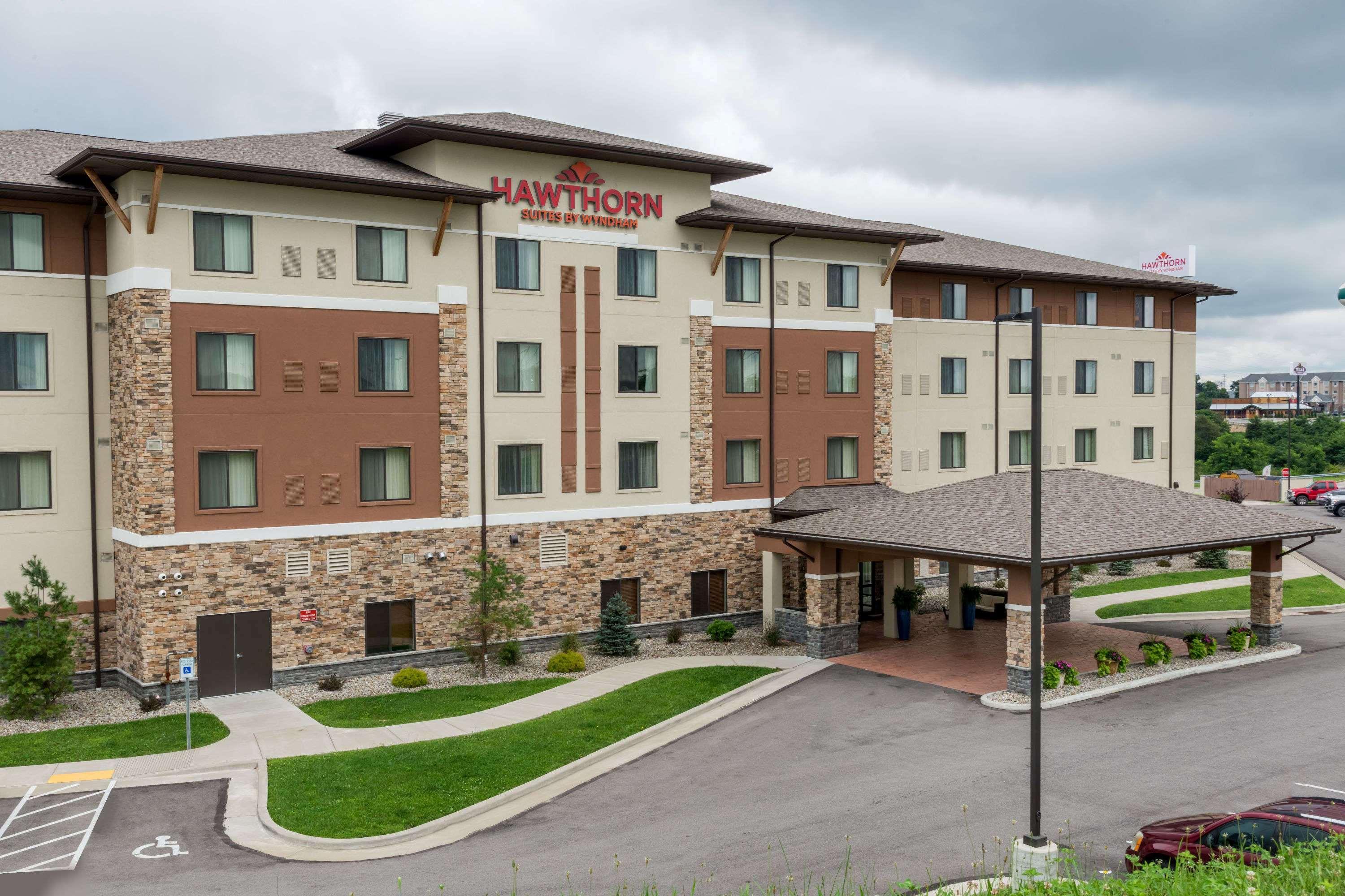 Hawthorn Suites By Wyndham Wheeling At The Highlands Triadelphia Dış mekan fotoğraf